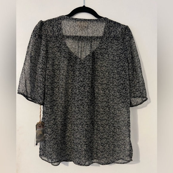 NWT Converse top size M (J137) - Picture 8 of 10